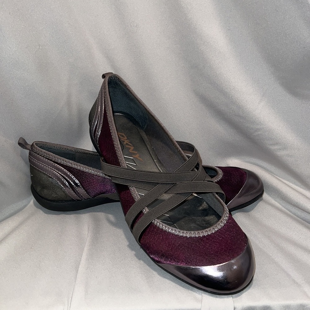 DKNY Emilia Blue Violet Purple Grey Elastic Strap Bands Slip on Sneaker Flat